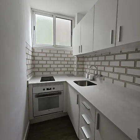 Ciudad Jardin Apartment *