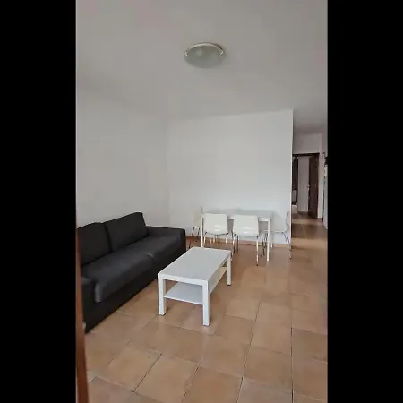 Ciudad Jardin Apartment