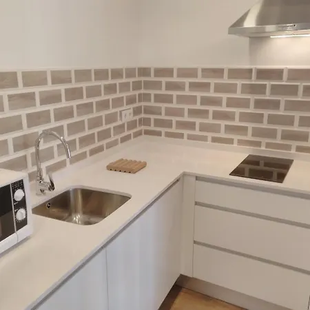 Ciudad Jardin Apartment